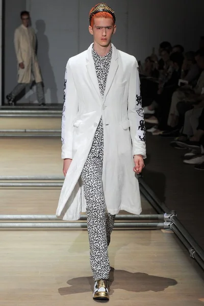 Look 5